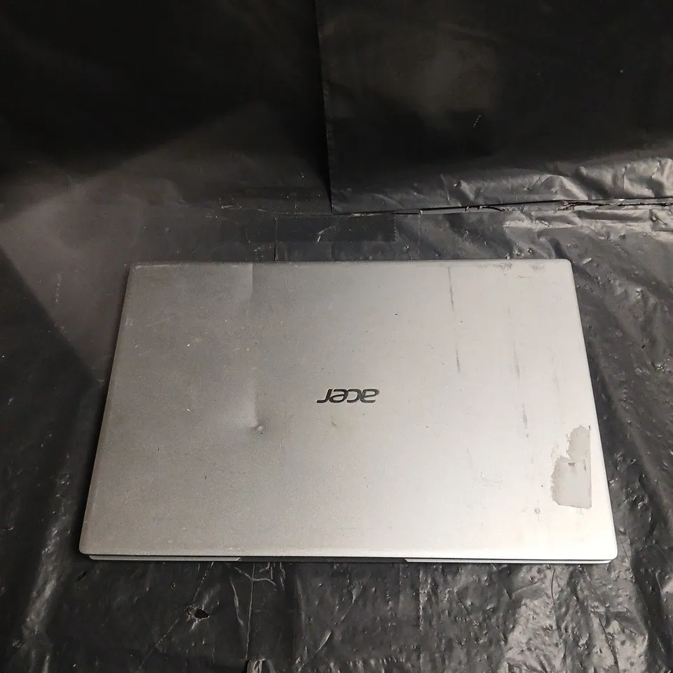ACER SWIFT 1 NOTEBOOK LAPTOP – INTEL PENTIUM – SILVER