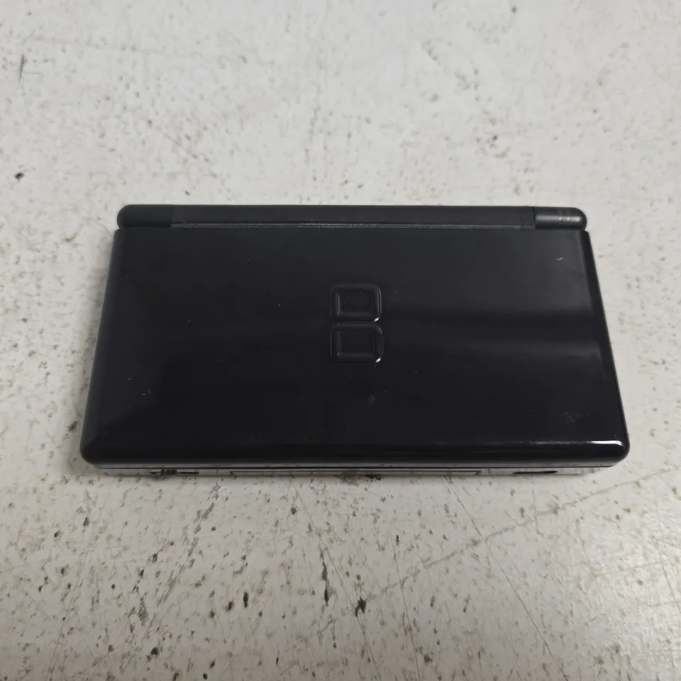 NINTENDO DS LITE USG-001 HANDHELD GAMES CONSOLE IN BLACK