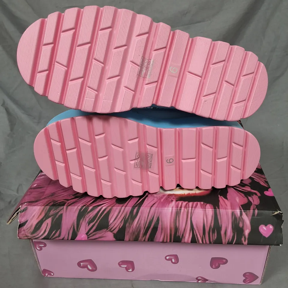 KOI CHIBI CHERUB KAWAII HEART BOOTS IN BLUE - UK 6