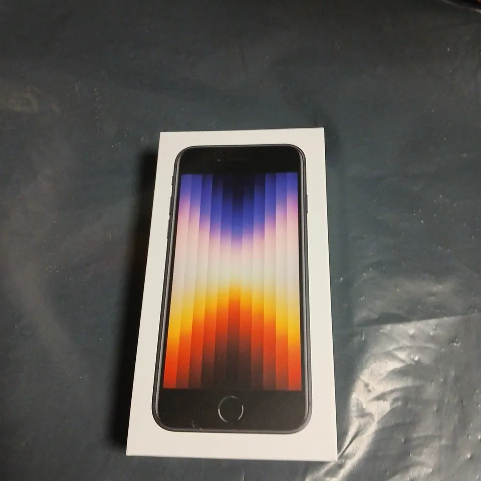 APPLE IPHONE SE BLACK – (BOXED)