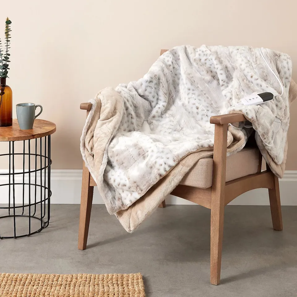 COZE HOME PRINT FAUX AND VELVET HEATED THROW