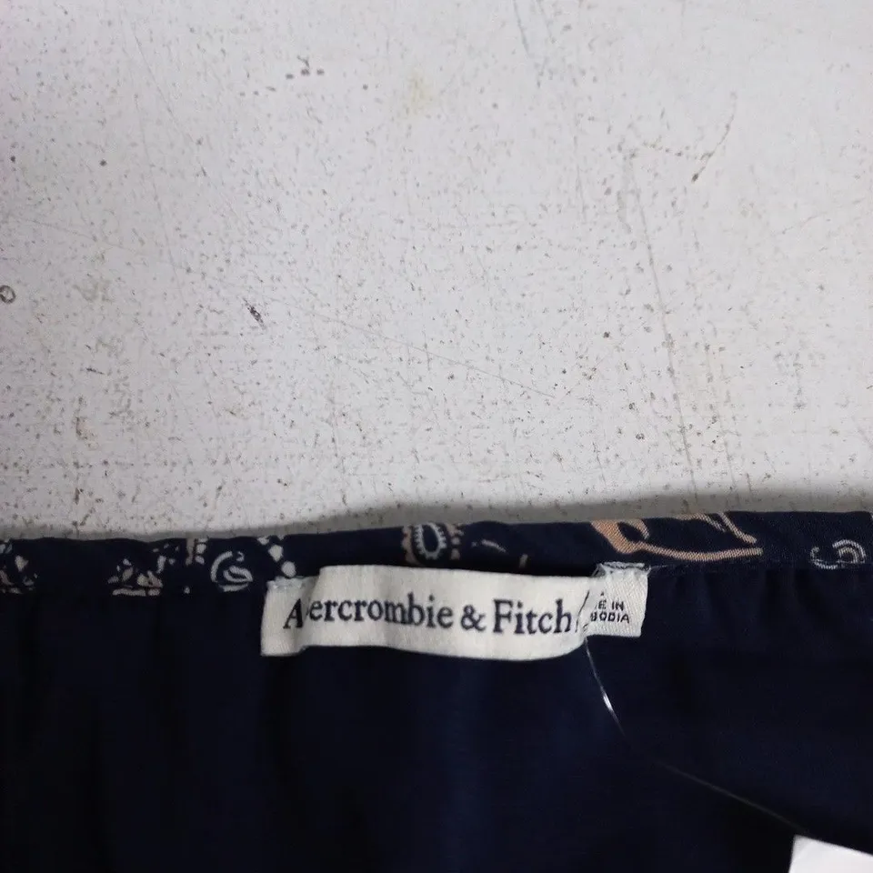 ABERCROMBIE & FITCH NAVY FLORAL PRINT TOP – UK SIZE L