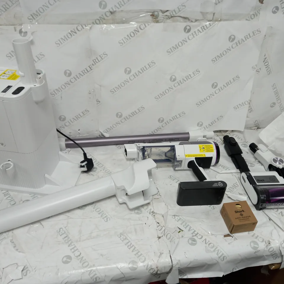 BOXED SHARK DETECT PRO 1.3L AUTO EMPTY VACUUM CLEANER IW3510UK