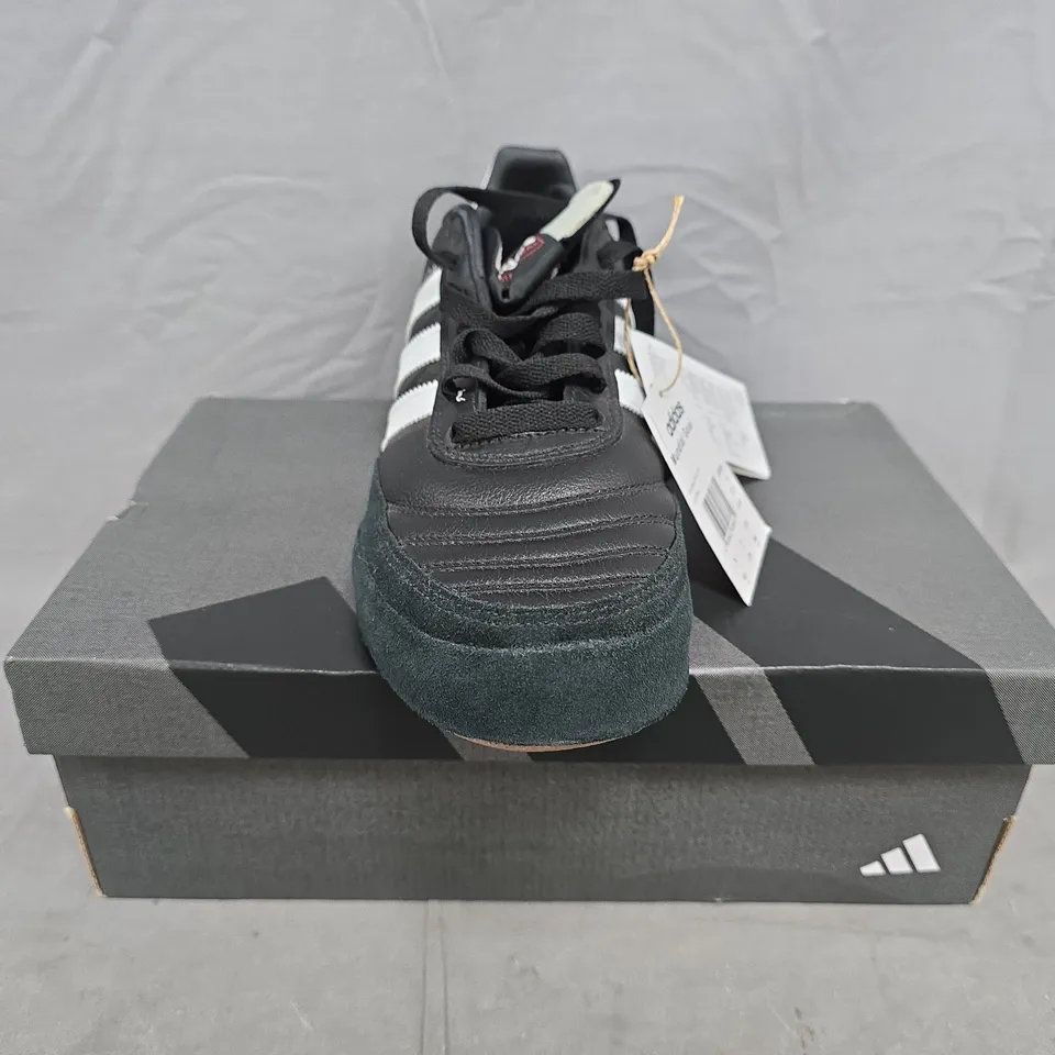 BOXED PAIR OF ADIDAS MUNDIAL GOAL SHOES IN BLACK SIZE UK 9