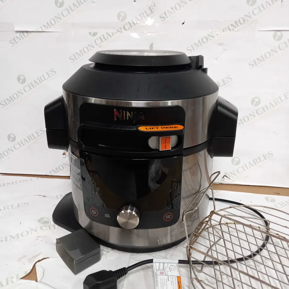 NINJA FOODI SMARTLID 7.5L MULTI COOKER & AIR FRYER
