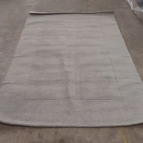 QUALITY DESIGNER AREA RUG - APPROXIMATELY 290 x 200cm