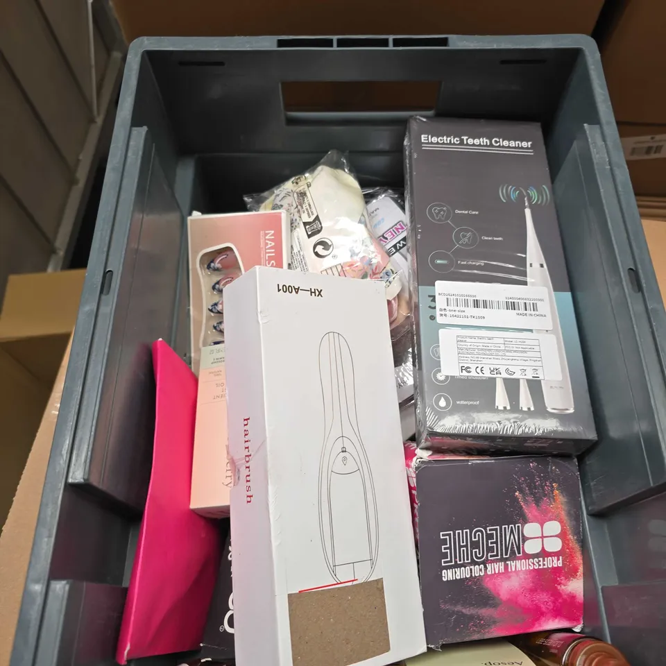 APPROXIMATELY 20 ASSORTED HEALTH & BEAUTY PRODUCTS TO INCLUDE THE BODY SHOP SHAMPOO, BOOB TAPE AND NATURAL TONE GEL