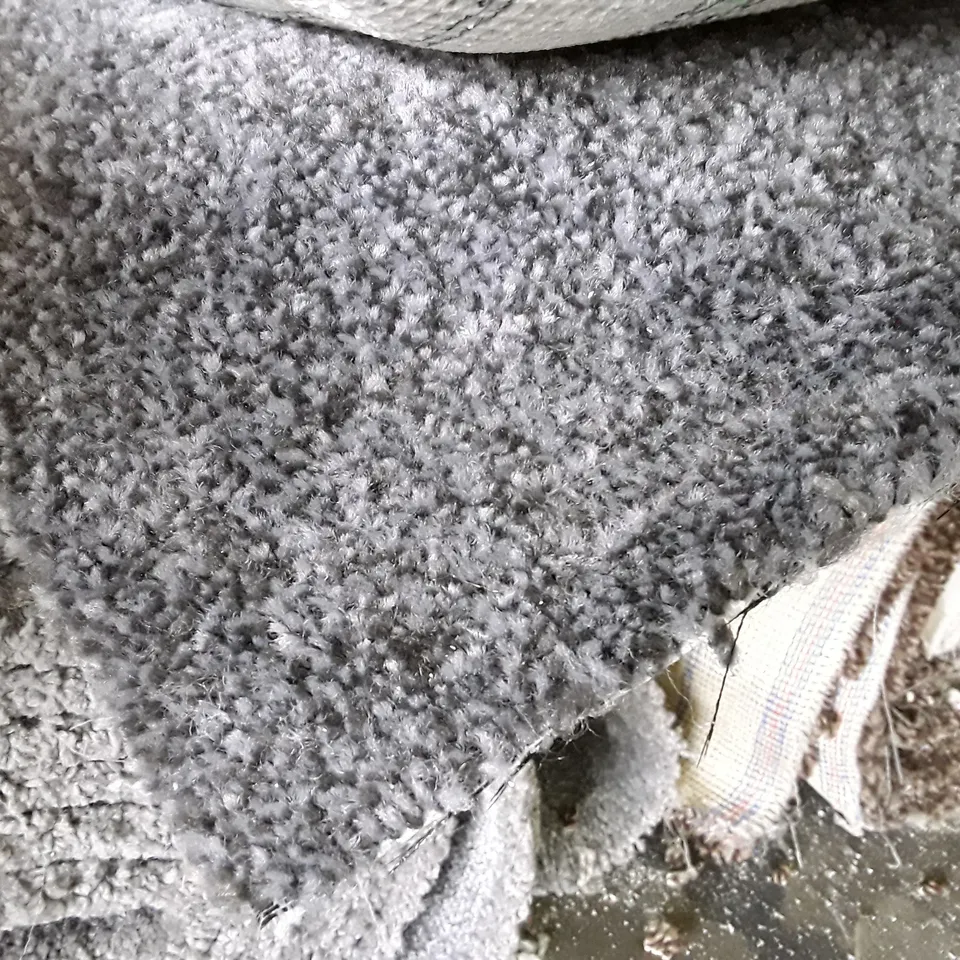 ROLL OF QUALITY DARK GREY CARPET