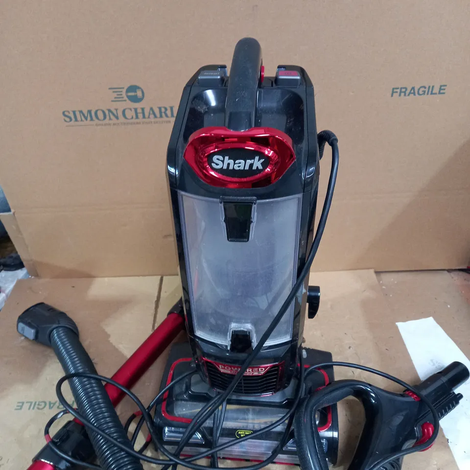 SHARK UPRIGHT VACUUM CLEANER 