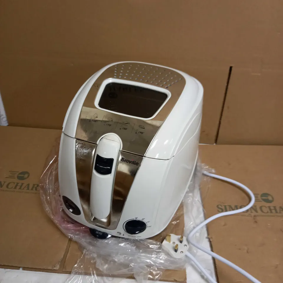 BREVILLE EASY CLEAN DIGITAL FRYER 