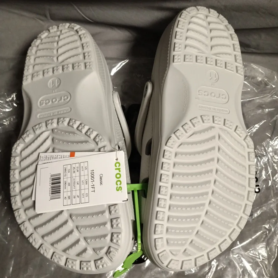 CROCS CLASSIC WHITE CLOGS – UK 10 (EU 45-46)