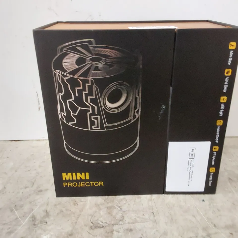 BOX OF APPROXIMATELY 4 BOXED MINI PROJECTORS (1 BOX)