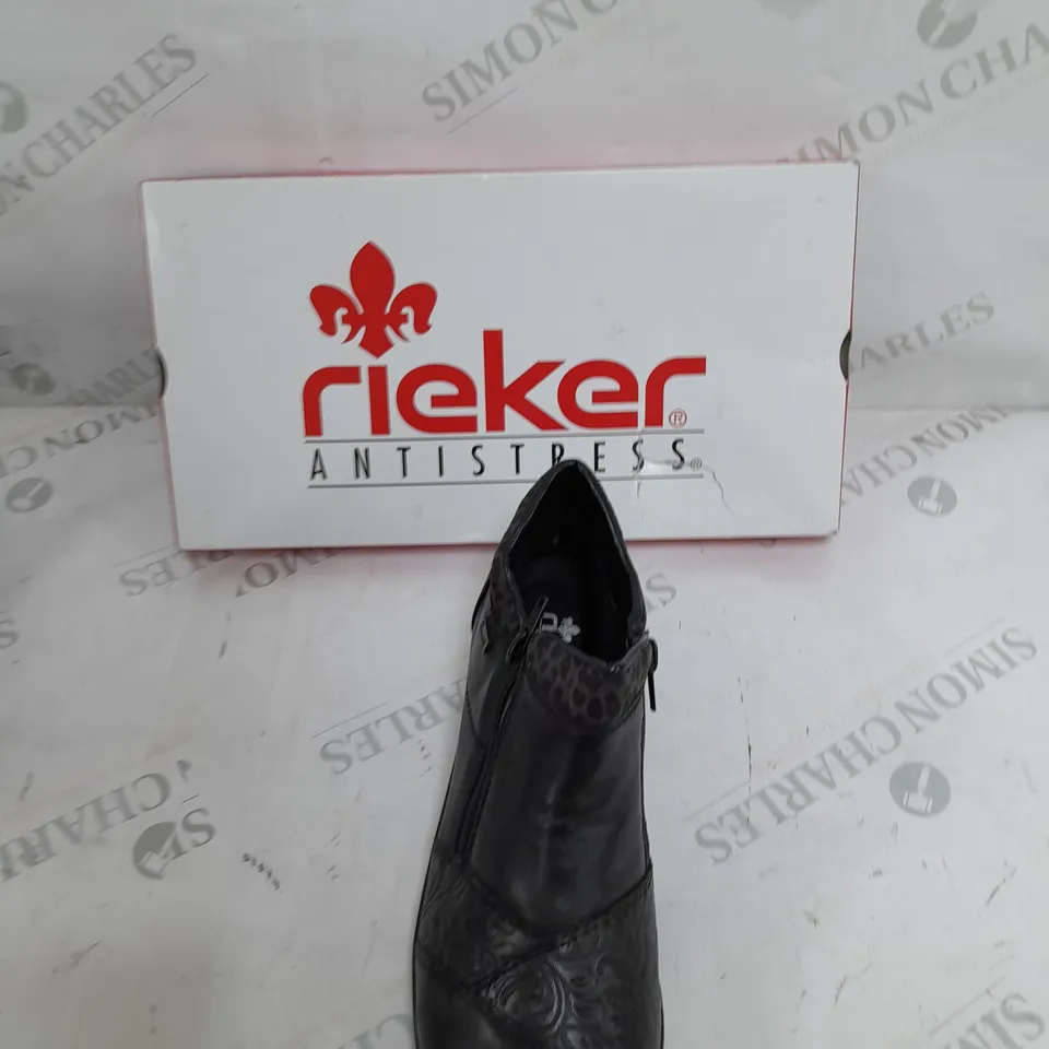 BOXED PAIR RIEKER LEATHER DOUBLE ZIP WATER RESISTANT BOOTS IN BLACK SIZE 6.5 