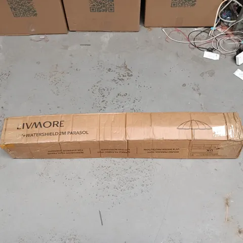 LIVMORE 2M WATERSHIELD YELLOW/WHITE PARASOL