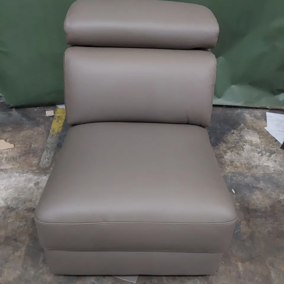 QUALITY ITALIAN DESIGNER CENTREARMLESS UNIT WITH ADJUSTABLE HEADREST GREY LEATHER