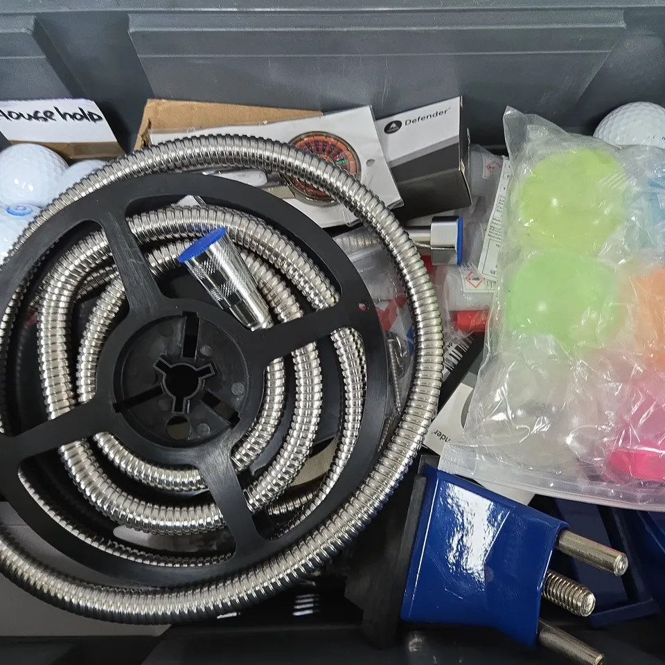 APPROXIMATELY 12 ASSORTED HOUSEHOLD ITEMS TO INCLUDE DRAPER CLAMP, GOLFBALLS, ULTRA SLIM VIBRATION ALARM, ETC