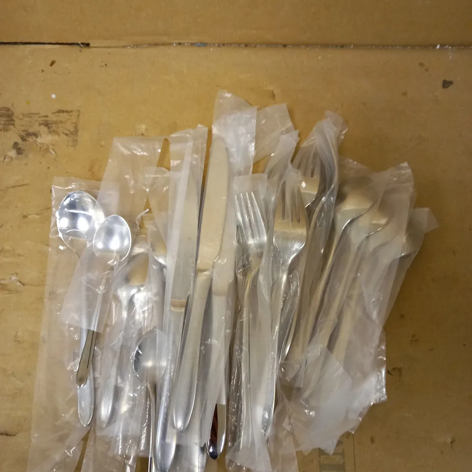 VINERS EDEN CUTLERY SET