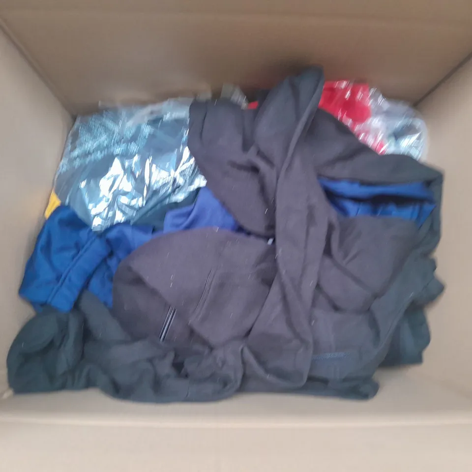 LARGE BOX OF ASSORTED ERREA CLOTHING ITEMS IN VARIOUS SIZES AND COLOURS