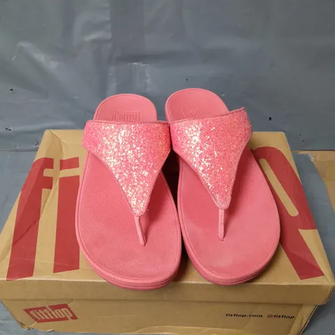 FITFLOP LULU TOE THONG SANDALS - ROSY CORAL - SIZE 5