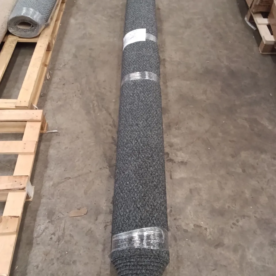 ROLL OF OASIS STEEL MIRAGE APPROX SIZE: 2.30 X 5.00M