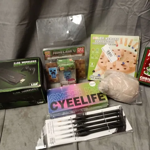 APPROXIMATELY 12 ASSORTED TOYS & GAMES PRODUCTS TO INCLUDE 2.4G WIRELESS CONTROLLER GAMEPAD, MINECRAFT CHARGED CREEPER POCKET POP, CYEELIFE, ETC