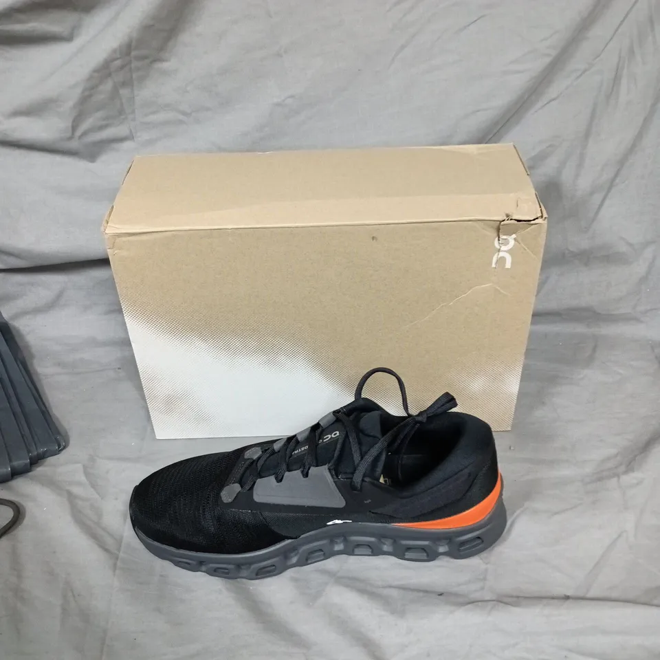 QN RUNNING CLOUDSTRATUS 3 MEN'S RUNNING SHOES – BLACK/ORANGE, UK 10 (US 10.5, EU 44.5, JP 28.5)