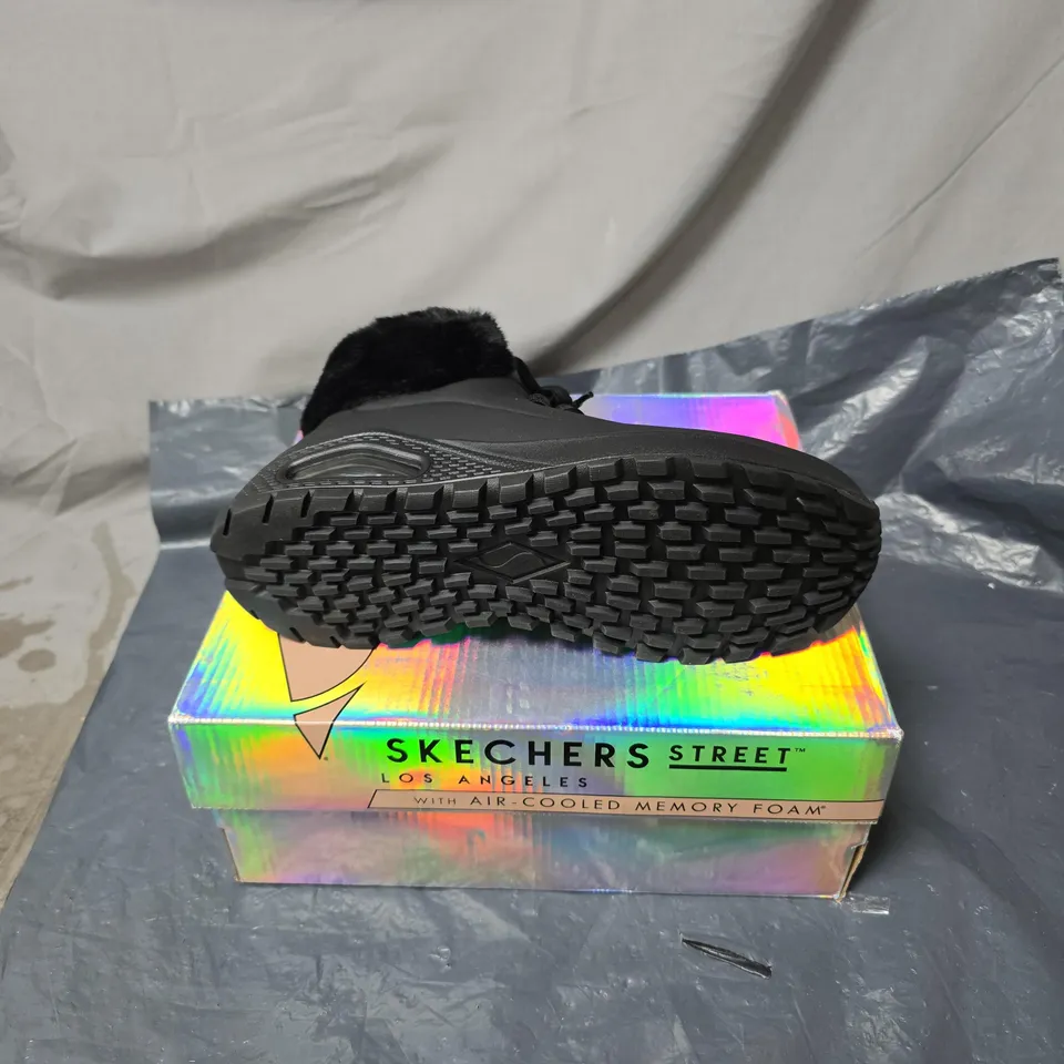SKECHERS STREET LOS ANGELES BOOTS – BLACK FUR-LINED HIGH-TOP WITH AIR-COOLED MEMORY FOAM (BOXED) SIZE 4.5