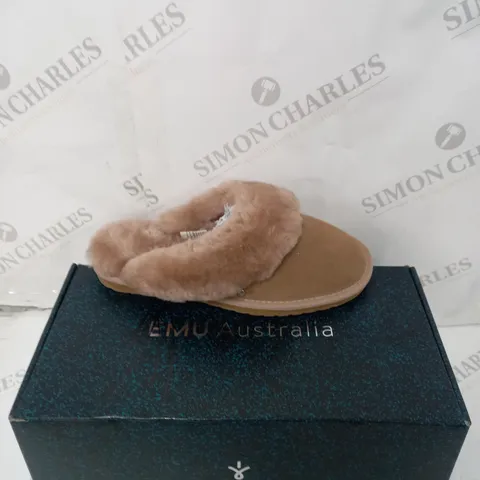 EMU AUSTRALIA JOLIE SLIPPERS - SIZE 4