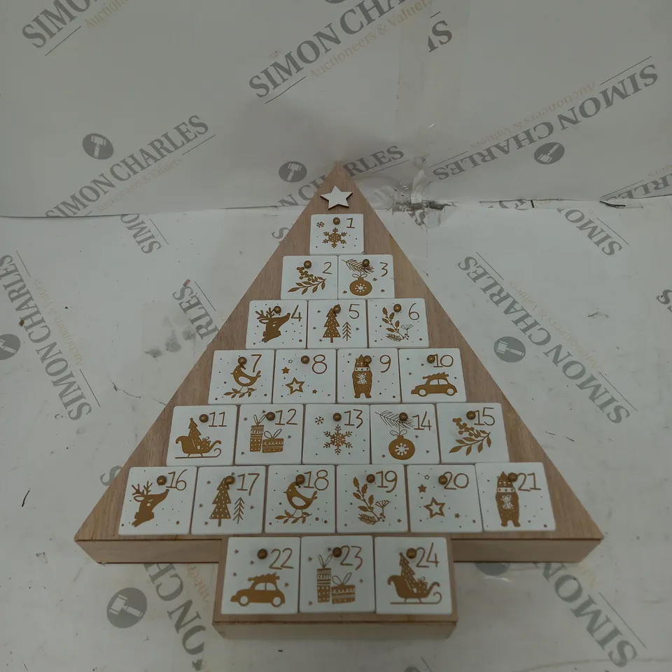 TRADITIONAL TREE ADVENT CALENDAR RRP £29.99