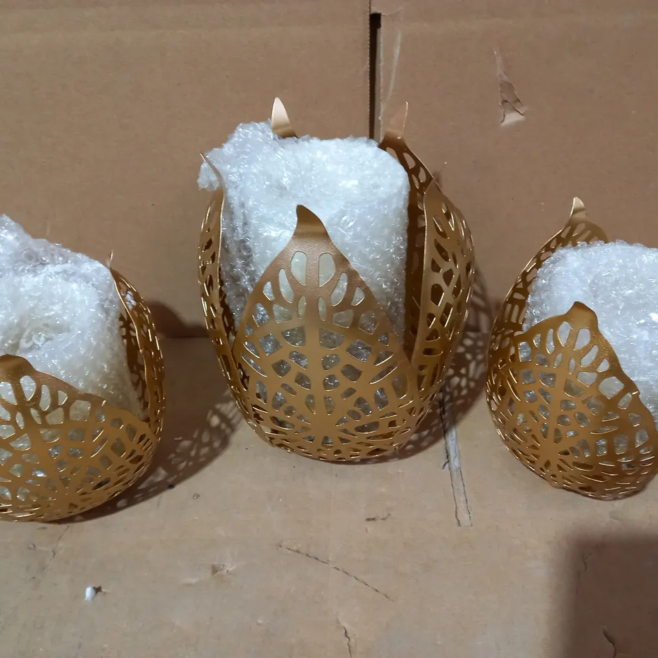 ALISON CORK SET OF CANDLE HOLDERS