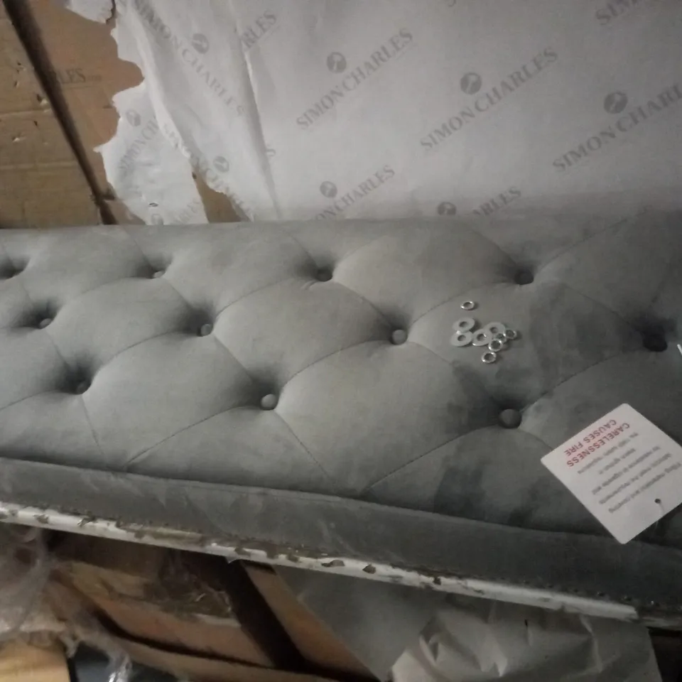 BOXED WARWICK VELVET BENCH
