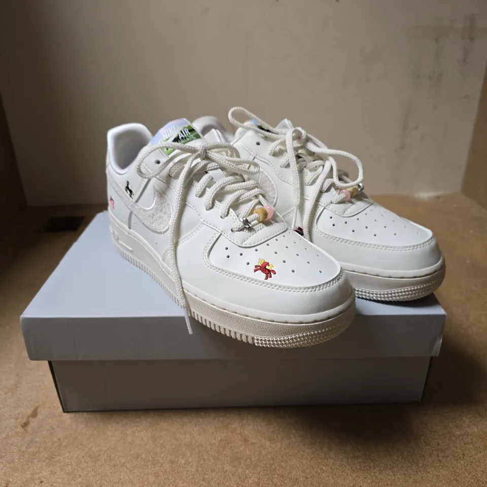 BOXED PAIR OF NIKE WMNS AIR FORCE 1 '07 WHITE SNEAKERS - UK 6