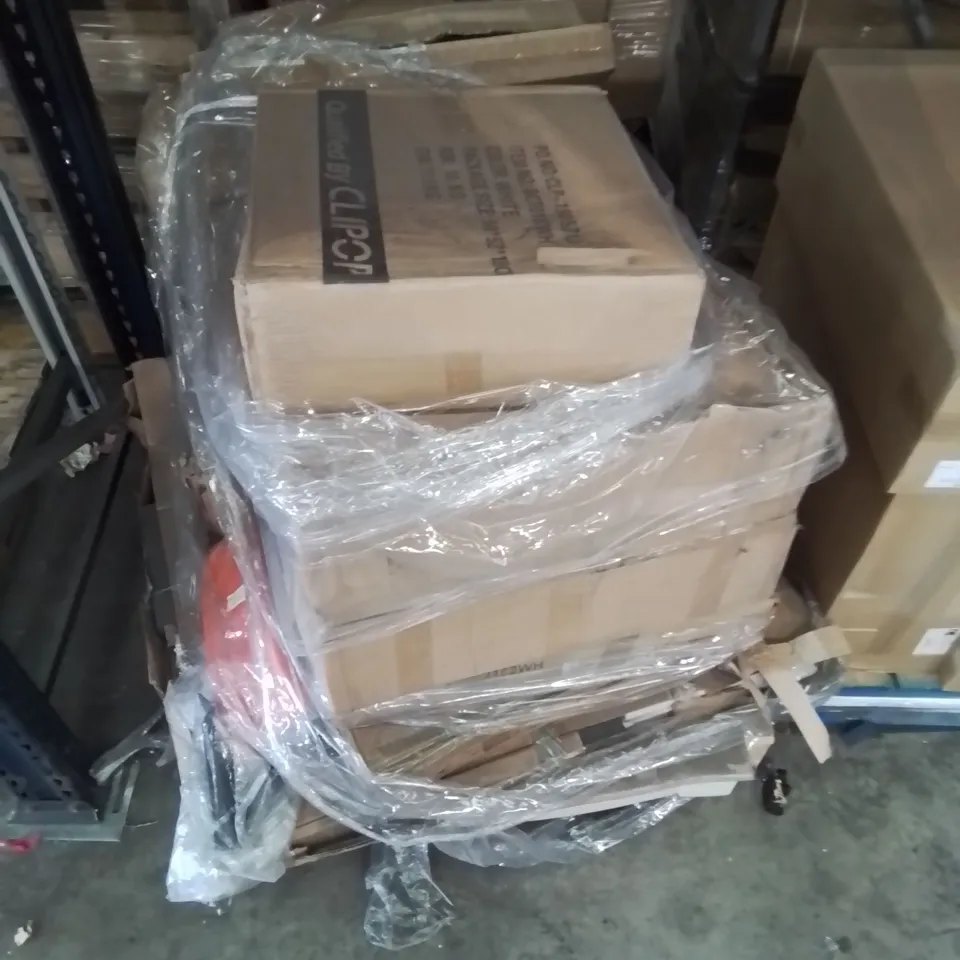 PALLET CONTAINING VARIOUS FURNITURE PARTS AND HOUSEHOLD ITEMS