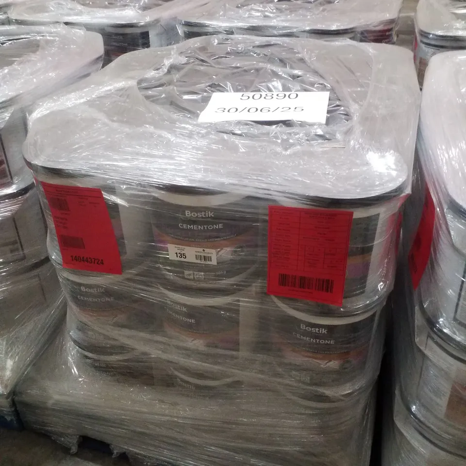 PALLET CONTAINING APPROXIMATELY 45 BUCKETS OF BOSTIK CEMENTONE RAPID SETTING WATERPROOF CEMENT 10KG