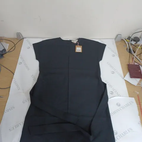 BODEN BLACK BELTED OCCASIONAL DRESS - 10R