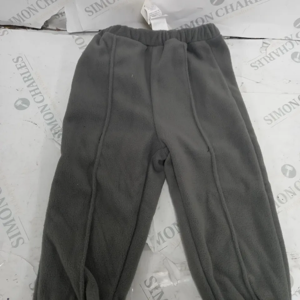 SHEIN KIDS COMFORTALE WINTER TRACKSUIT SIZE 18-24 MONTHS