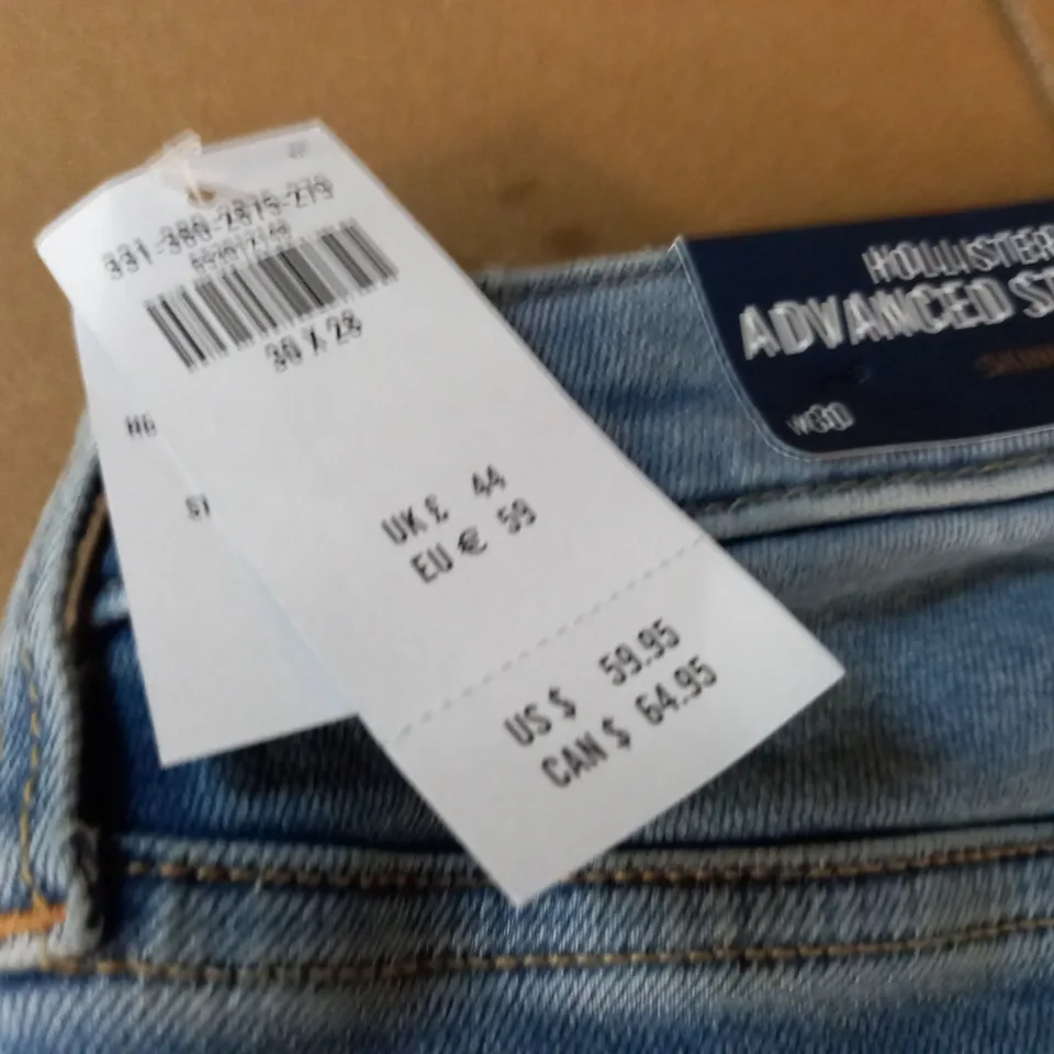 HOLLISTER ADVANCED STRETCH SKINNY JEANS - W30 L28