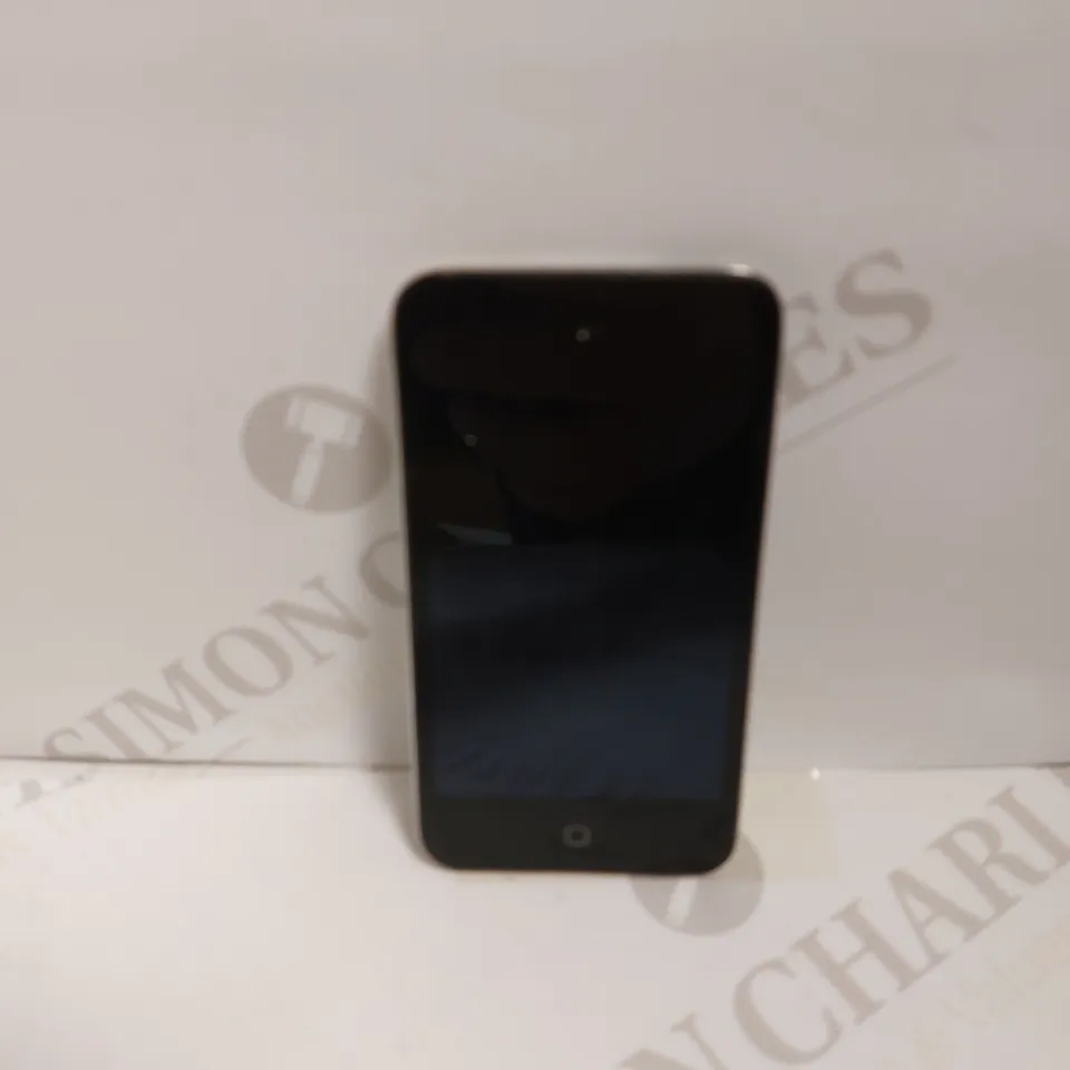APPLE IPOD TOUCH 8GB 4TH GENERATION - BLACK