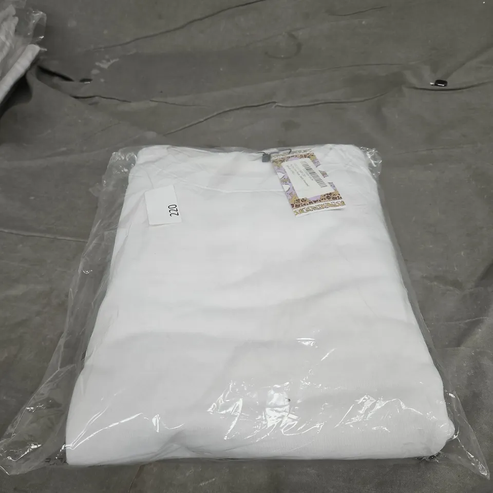 BOOHOO BE YOUR OWN SUGAR DADDY OVERSIZED SWEATER – ECRU – UK SIZE L