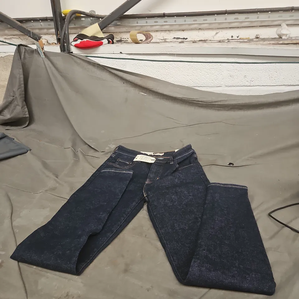 LEVI'S 721 HIGH RISE SKINNY JEANS – SIZE 26