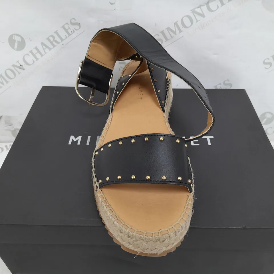 BOXED PAIR OF MINT VELVET ELOISE BLACK PLATFORM SANDALS - SIZE 40/7