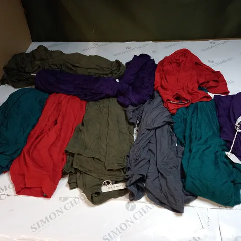 BAG OF APPROX 10 ASSORTED CLOTHING ITEMS TO INCLUDE - MAISON DE NIMES - EMELIA