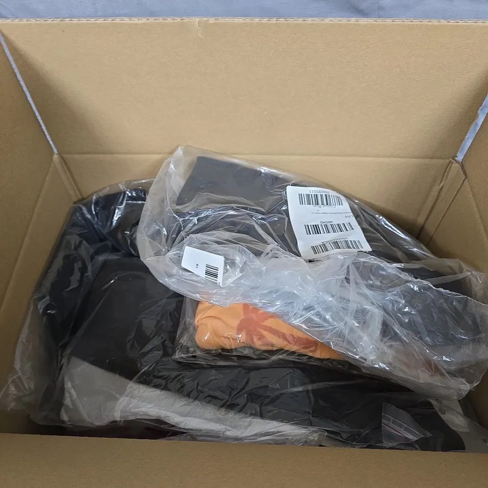 APPROXIMATELY 12 ITEMS INCLUDING T SHIRTS TROUSERS AND VARIOUS ITEMS OF SEALED CLOTHING .