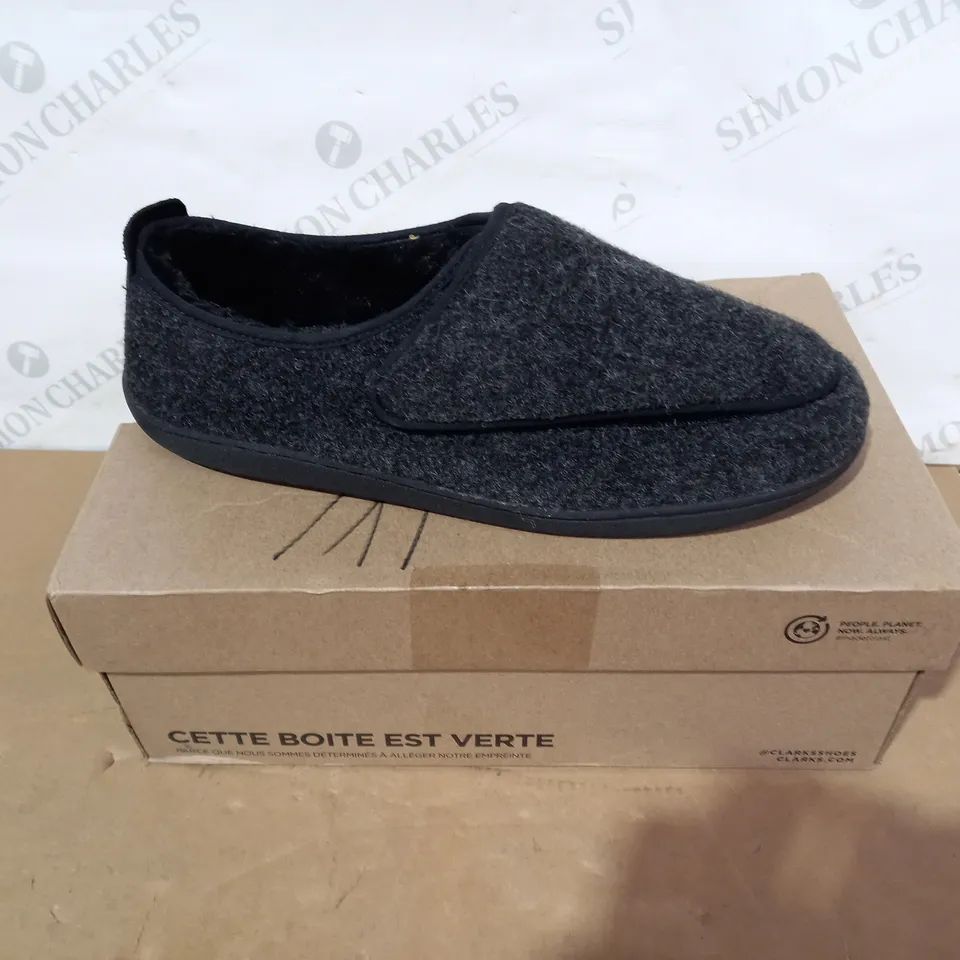 BOXED PAIR OF CLARKS - SIZE 11G