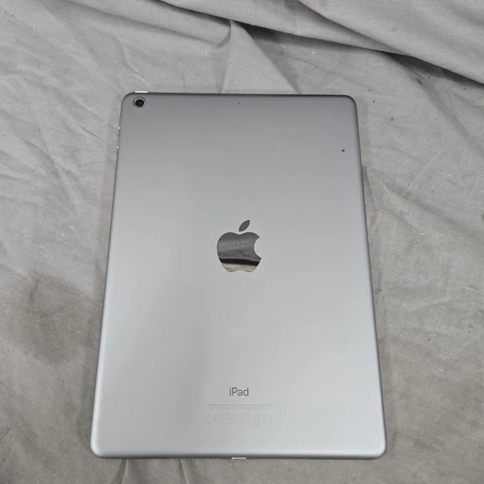 APPLE IPAD 5TH GEN TABLET 