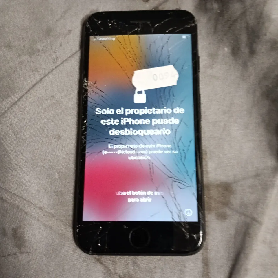 APPLE IPHONE 7 SMARTPHONE 