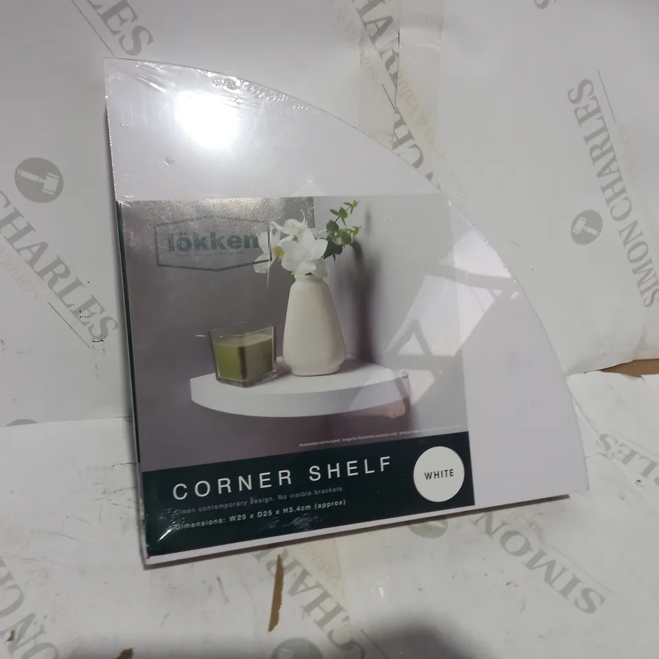 IOKKEN CORNER SHELF IN WHITE