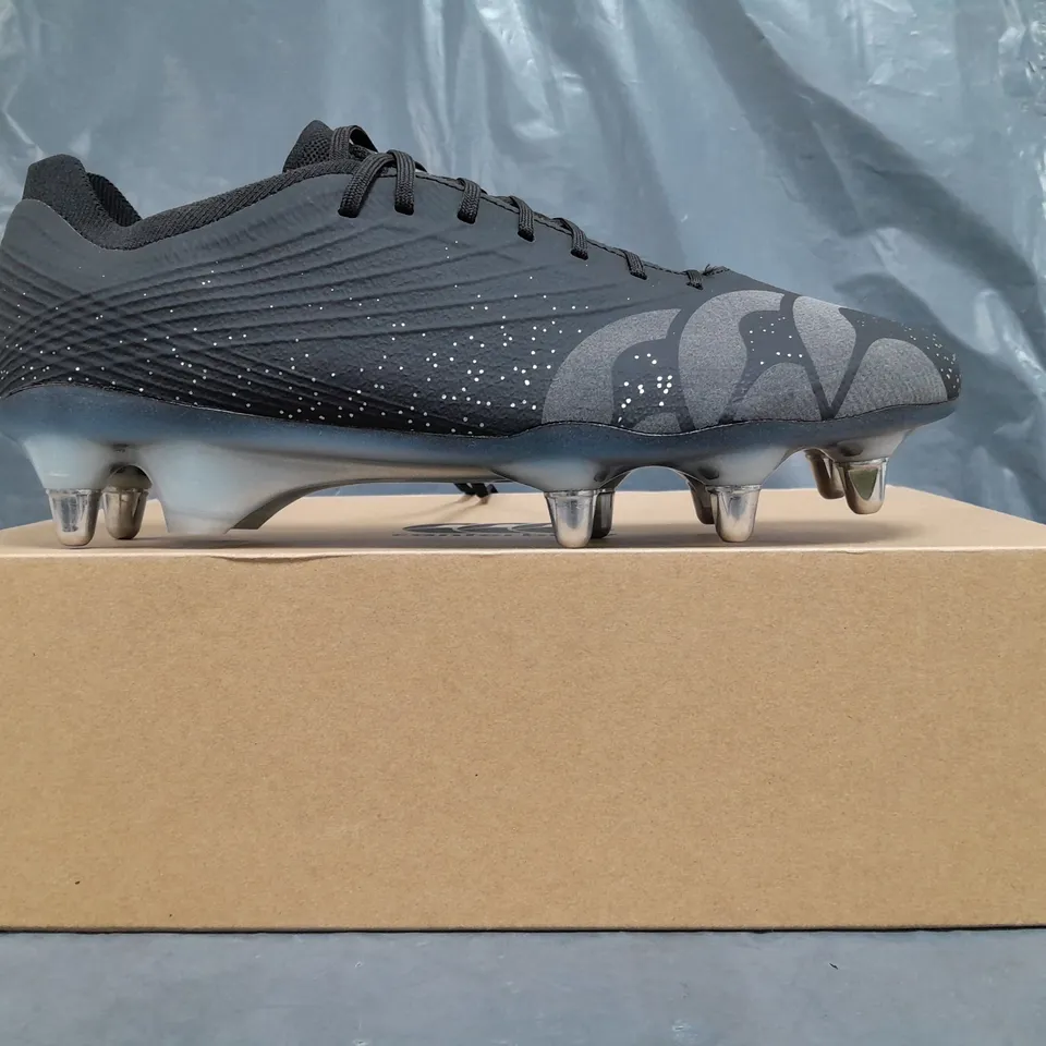 BOXED PAIR OF CANTERBURY FOOTBALL BOOTS IN BLACK/SILVER SIZE UK 13