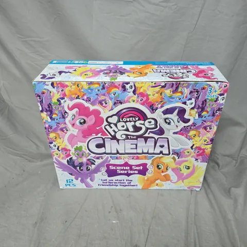 BOXED LOVELY THE HORSE THE CINEMA SCENE SERIES 12 PCS SET