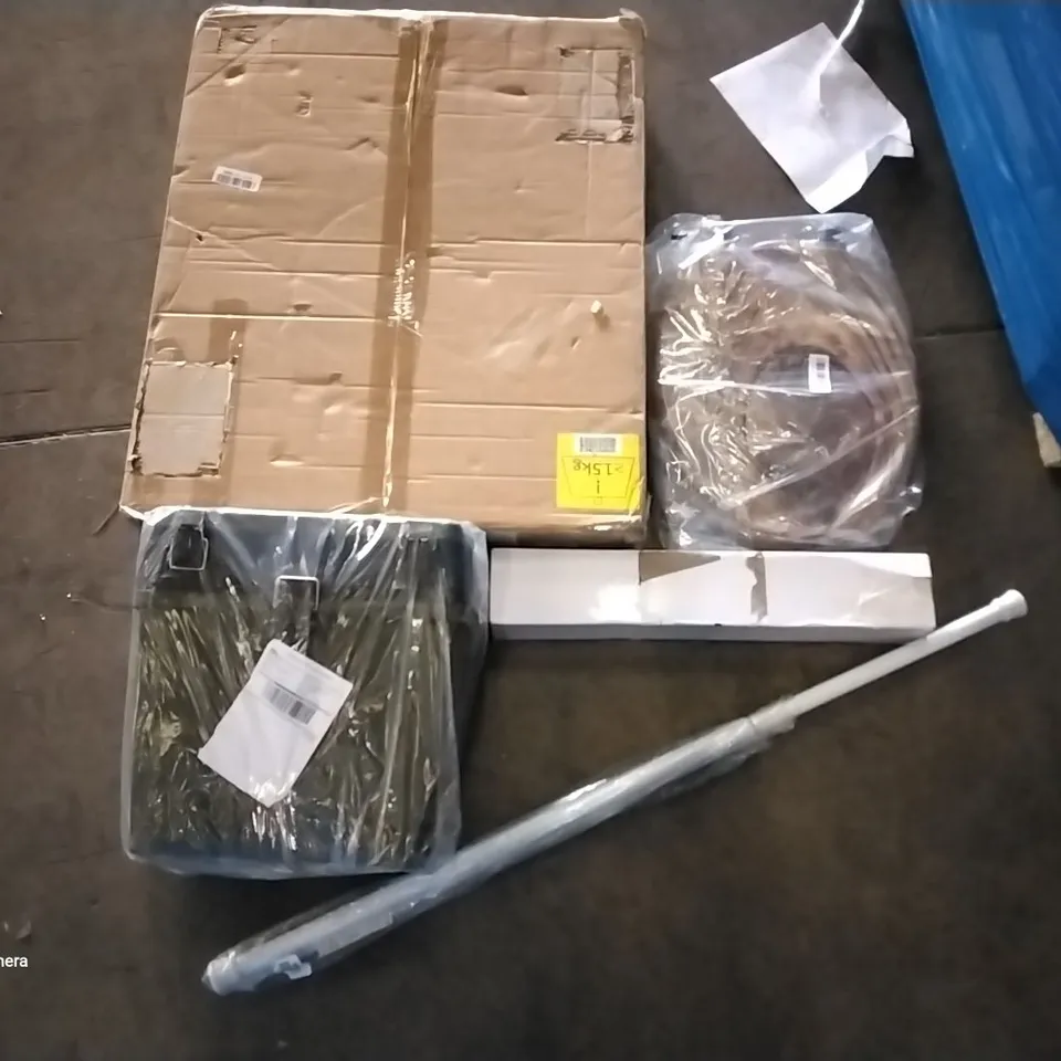 PALLET OF ASSORTED ITEMS INCLUDING WOODEN DECAL TOILET SEAT, SPRING LOADED TENSION ROD, HEIGHT ADJUSTABLE COFFEE TABLE, GREEN PLASTIC BIN, WHITE CURTAIN RAILS